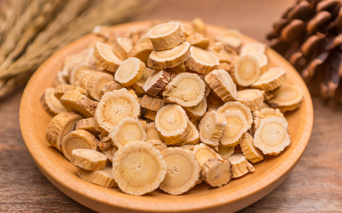 当归补血汤 炖汤佳品 两种药 一个补气 一个补血 以气补血|IM电竞官网(图3)
当归补血汤 炖汤佳品 两种药 一个补气 一个补血 以气补血|IM电竞官网(图3)