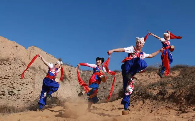 IM电竞官网|疫情就是命令,防控就是责任——上街区教科研中心主任、模范党员张雪峰(图1) IM电竞官网